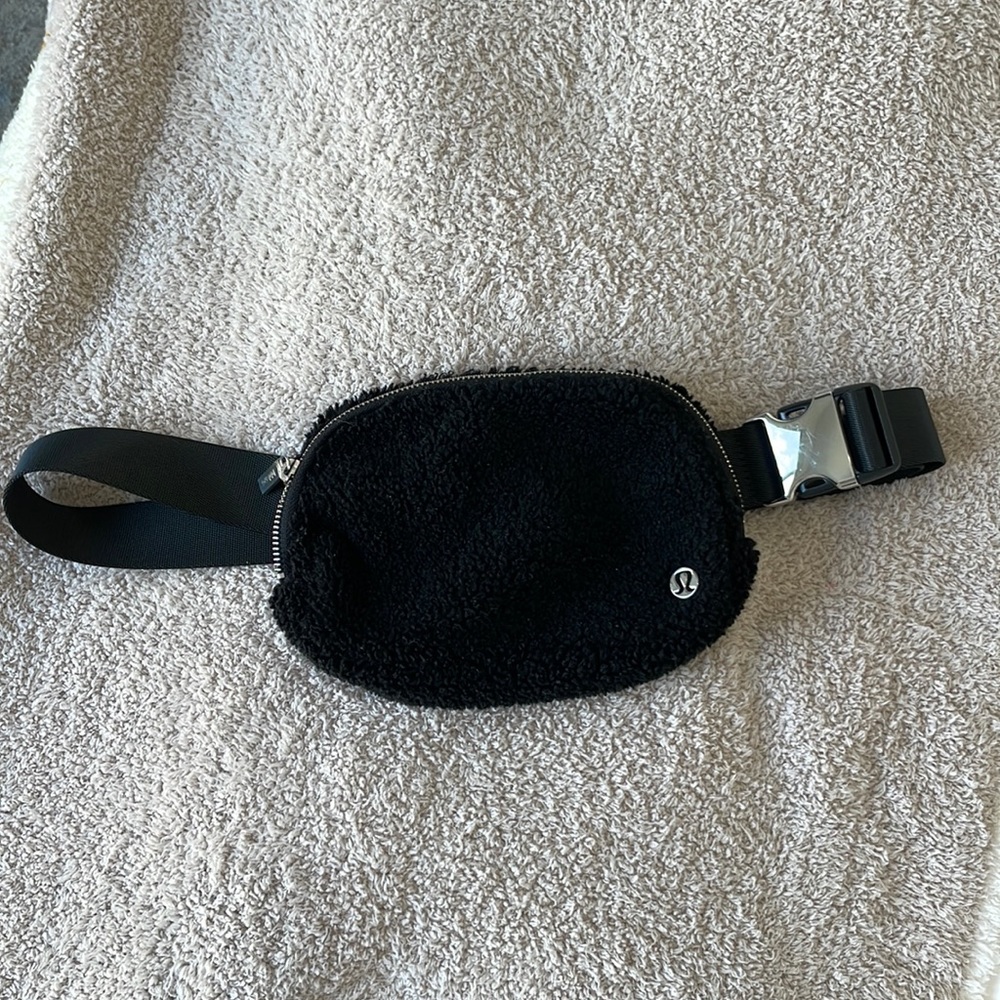 Lululemon fuzzy belt bag